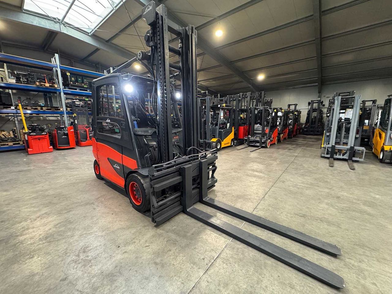 2015 SERVICE+UVV 11/2026 LINDE E50HL 5.000KG 3.+4. VALVE 196CM FORK ADJUSTER ELECTRIC FORKLIFT 11.673 HOURS - Carretilla elevadora: foto 3 2015 SERVICE+UVV 11/2026 LINDE E50HL 5.000KG 3.+4. VALVE 196CM FORK ADJUSTER ELECTRIC FORKLIFT 11.673 HOURS - Carretilla elevadora: foto 3