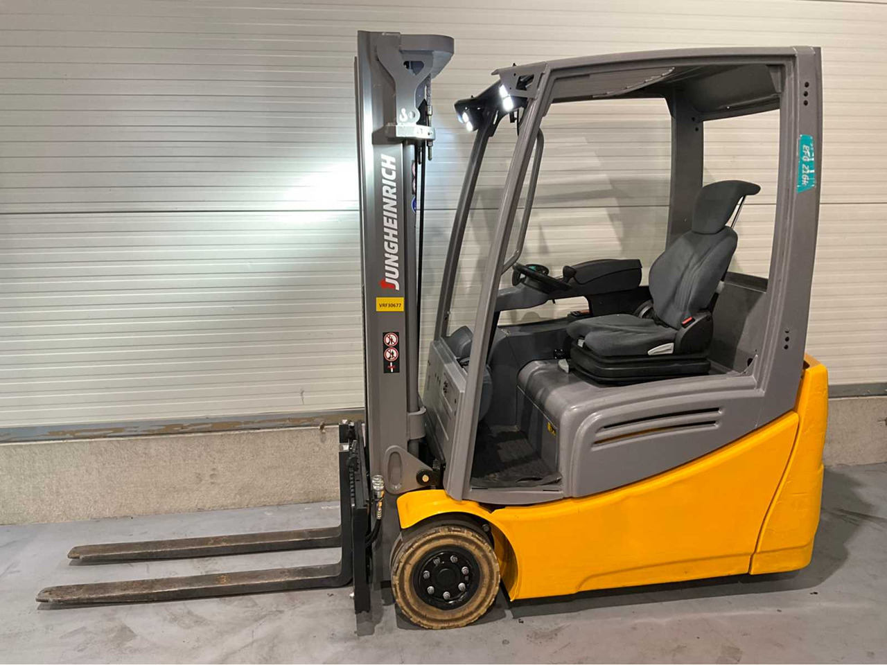 2017 JUNGHEINRICH EFG 216K FORKLIFT - Carretilla elevadora: foto 2 2017 JUNGHEINRICH EFG 216K FORKLIFT - Carretilla elevadora: foto 2