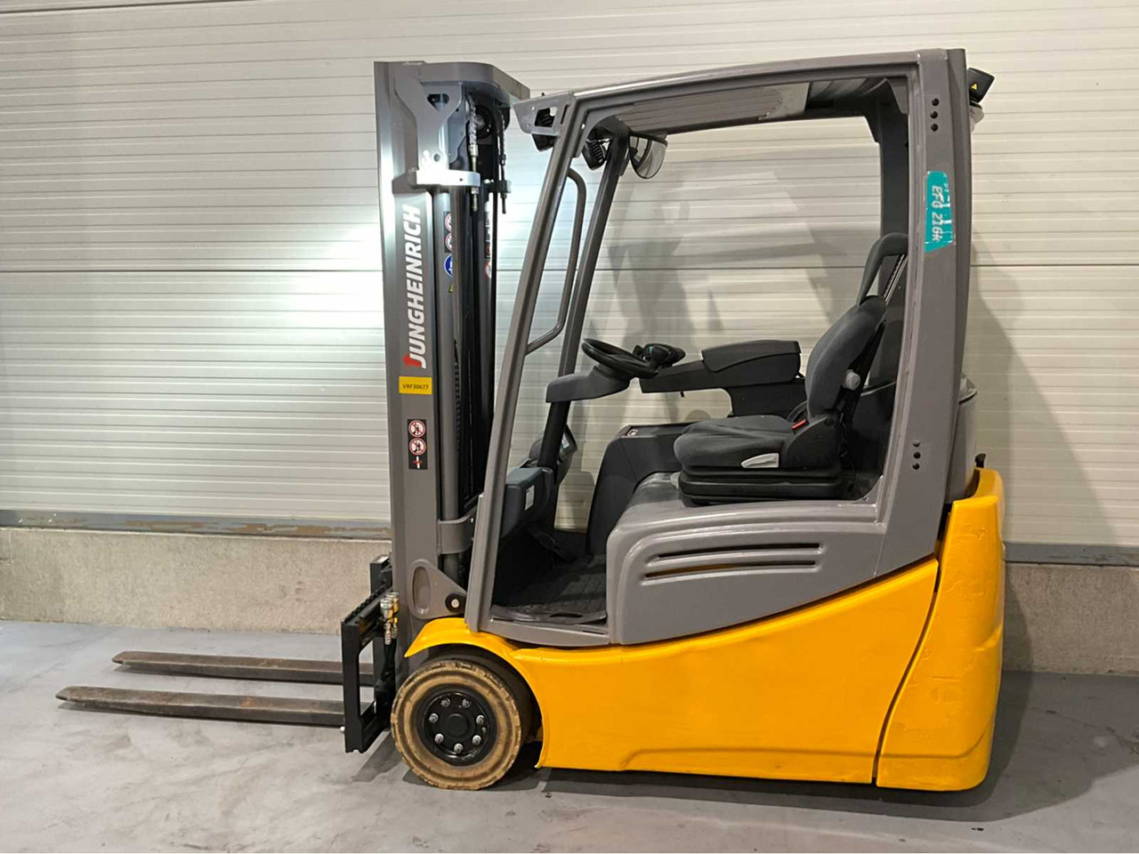 2017 JUNGHEINRICH EFG 216K FORKLIFT - Carretilla elevadora: foto 3 2017 JUNGHEINRICH EFG 216K FORKLIFT - Carretilla elevadora: foto 3