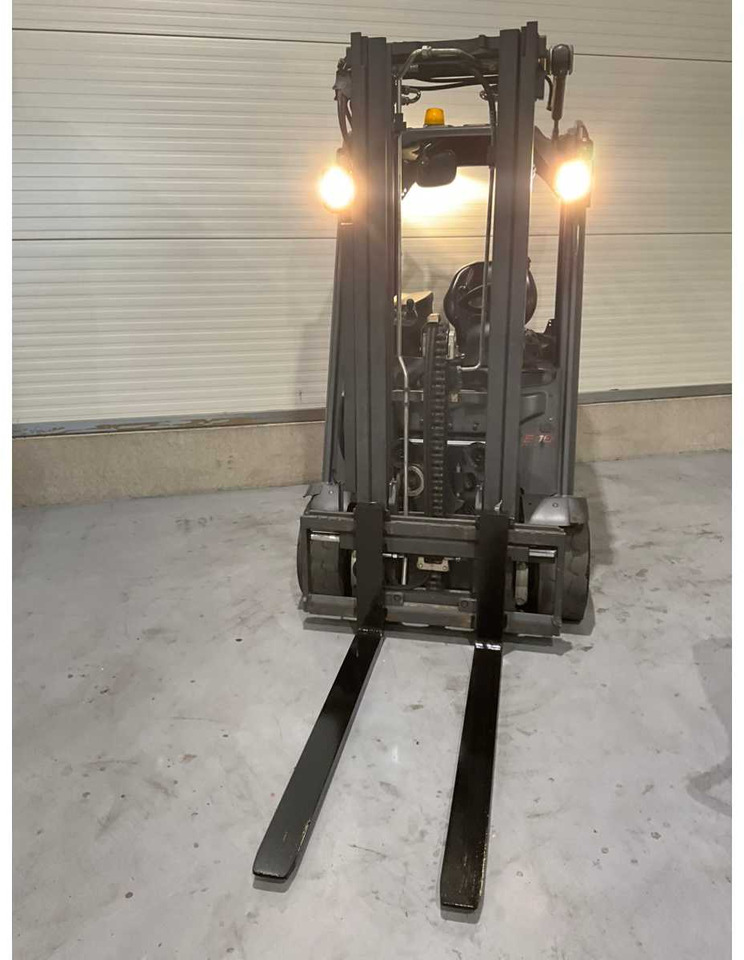 2017 LINDE E18-02 1800KG LI-ION 4171HOUR FORKLIFT - Carretilla elevadora: foto 5 2017 LINDE E18-02 1800KG LI-ION 4171HOUR FORKLIFT - Carretilla elevadora: foto 5