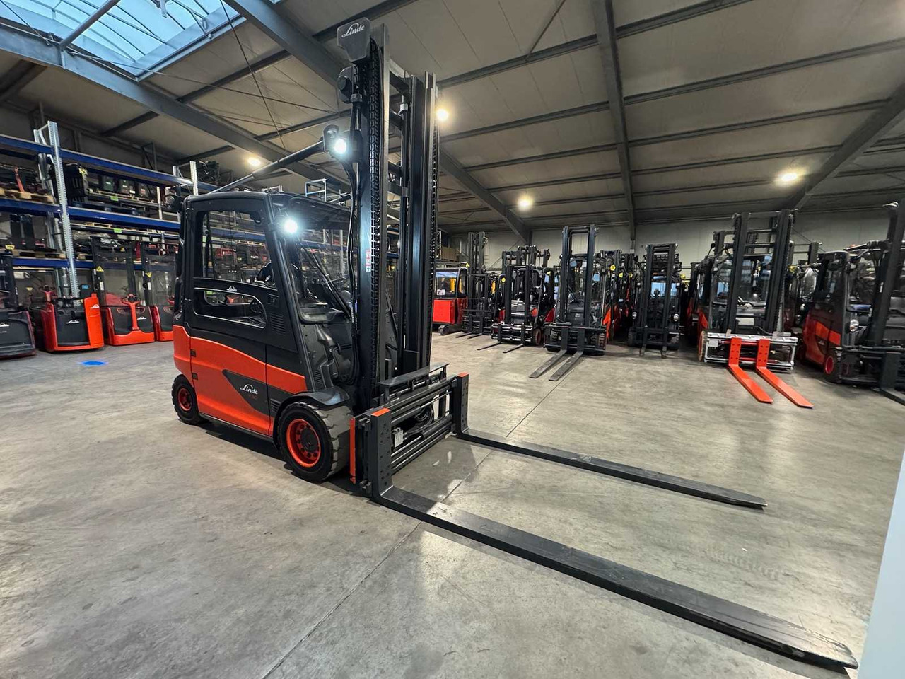 2018 SERVICE+UVV 11/2026 LINDE E50HL 5.000KG 3.+4. - Carretilla elevadora: foto 5 2018 SERVICE+UVV 11/2026 LINDE E50HL 5.000KG 3.+4. - Carretilla elevadora: foto 5