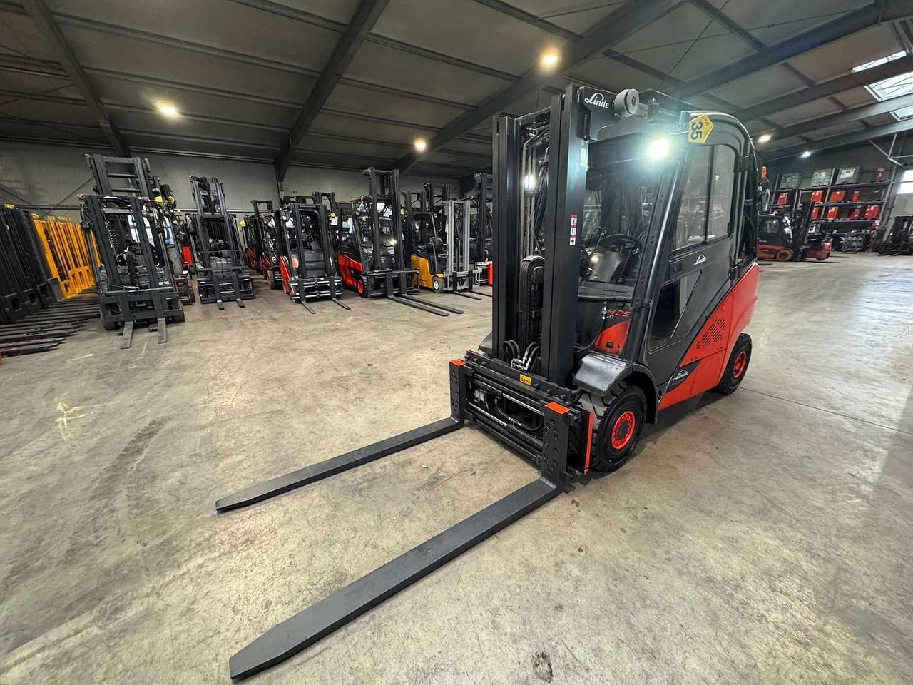 2019 SERVICE + UVV 10/2026 LINDE H25D-02 EVO 2.500KG TRIPLEX 3.+4. - Carretilla elevadora: foto 3 2019 SERVICE + UVV 10/2026 LINDE H25D-02 EVO 2.500KG TRIPLEX 3.+4. - Carretilla elevadora: foto 3