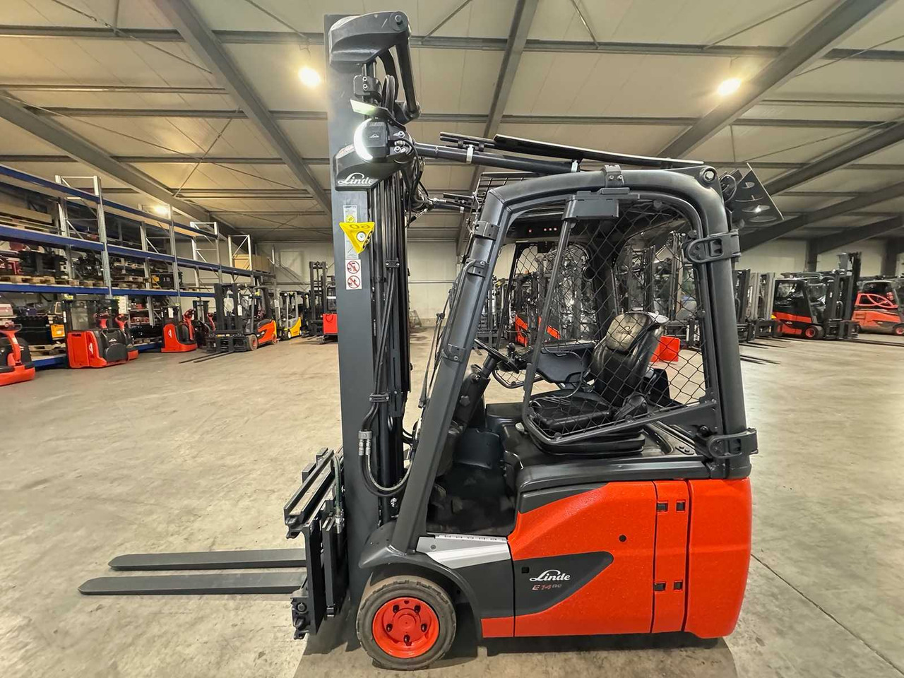 2020 SERVICE + UVV 09/2026 LINDE E14-02 EVO 1.400KG 3.+4. - Carretilla elevadora: foto 2 2020 SERVICE + UVV 09/2026 LINDE E14-02 EVO 1.400KG 3.+4. - Carretilla elevadora: foto 2