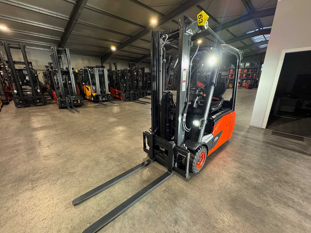 2020 SERVICE+UVV 10/2026 LINDE E16 DUPLEX FREE LIFT 3RD + 4TH VALVE ELECTRIC FORKLIFT 12,549 HOURS - Carretilla elevadora: foto 4 2020 SERVICE+UVV 10/2026 LINDE E16 DUPLEX FREE LIFT 3RD + 4TH VALVE ELECTRIC FORKLIFT 12,549 HOURS - Carretilla elevadora: foto 4