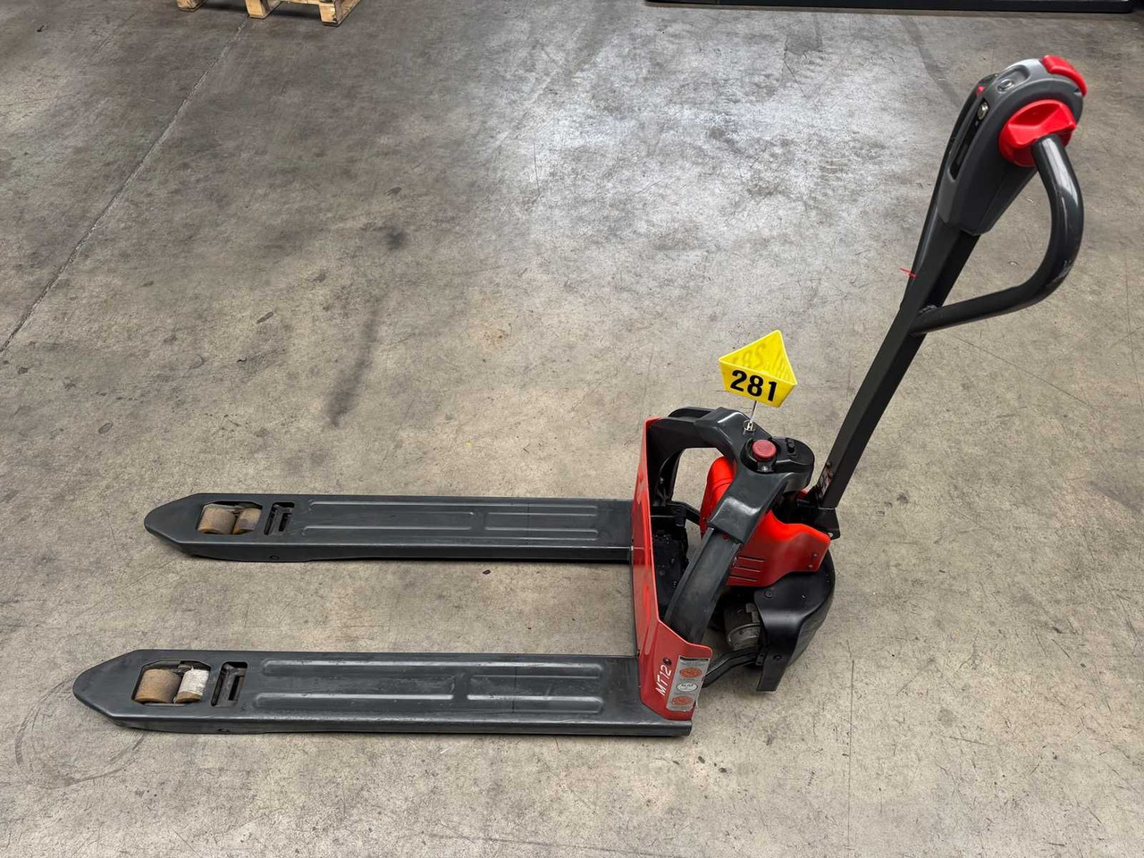 2022 SERVICE +UVV 09/2026 LINDE MT12 1.200KG PALLET TRUCK ANT 225 HOURS - Carretilla elevadora: foto 5 2022 SERVICE +UVV 09/2026 LINDE MT12 1.200KG PALLET TRUCK ANT 225 HOURS - Carretilla elevadora: foto 5