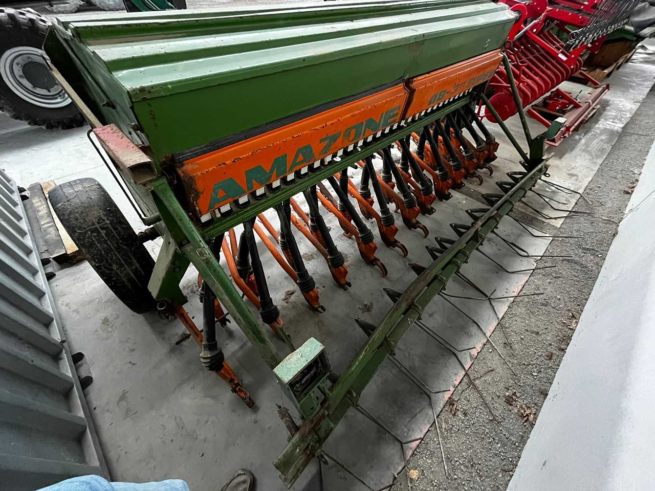 Amazone D8/30 - Sembradora de precisión: foto 3 Amazone D8/30 - Sembradora de precisión: foto 3