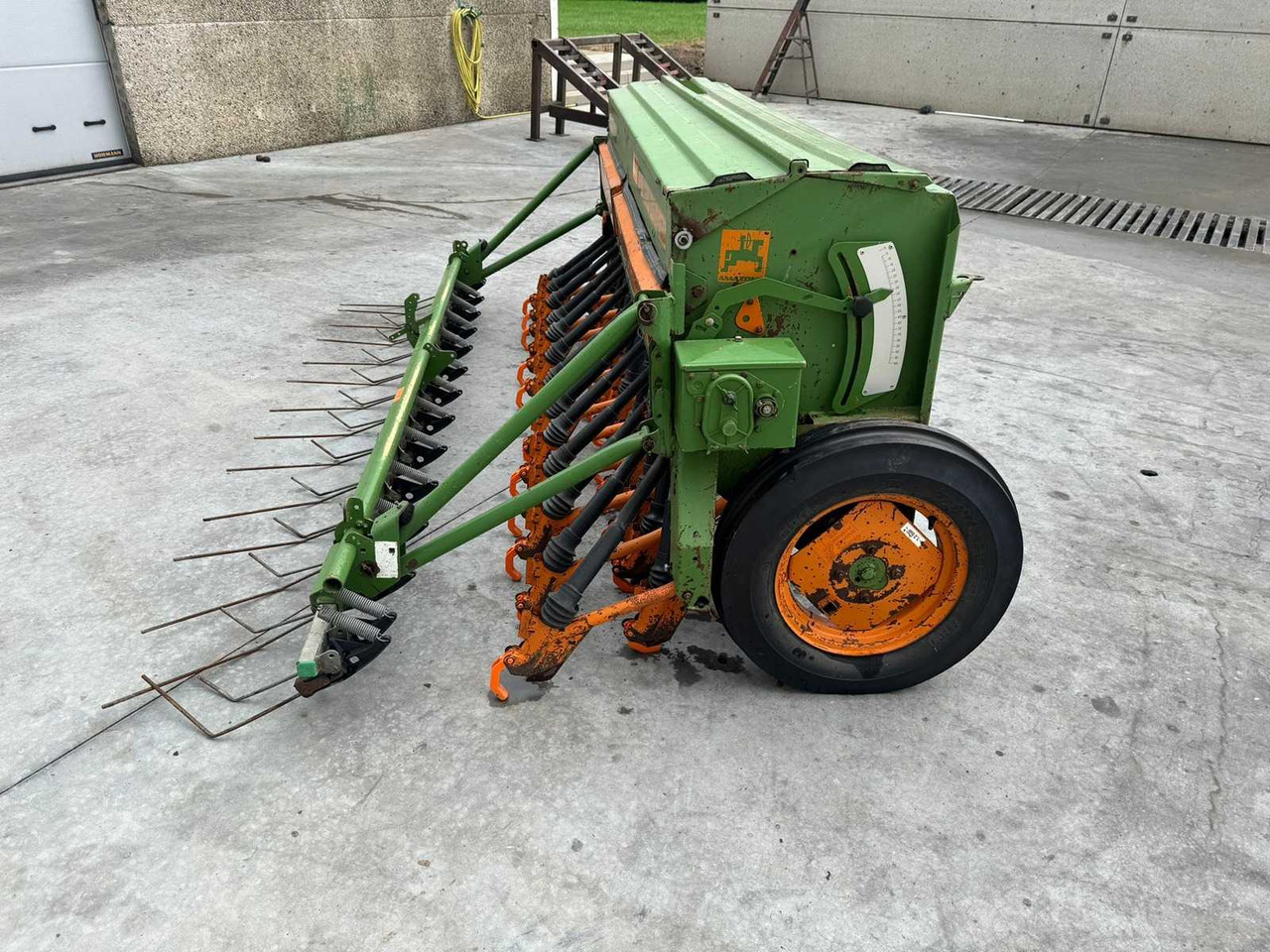 Amazone D8/30 SUPER - Sembradora de precisión: foto 4 Amazone D8/30 SUPER - Sembradora de precisión: foto 4