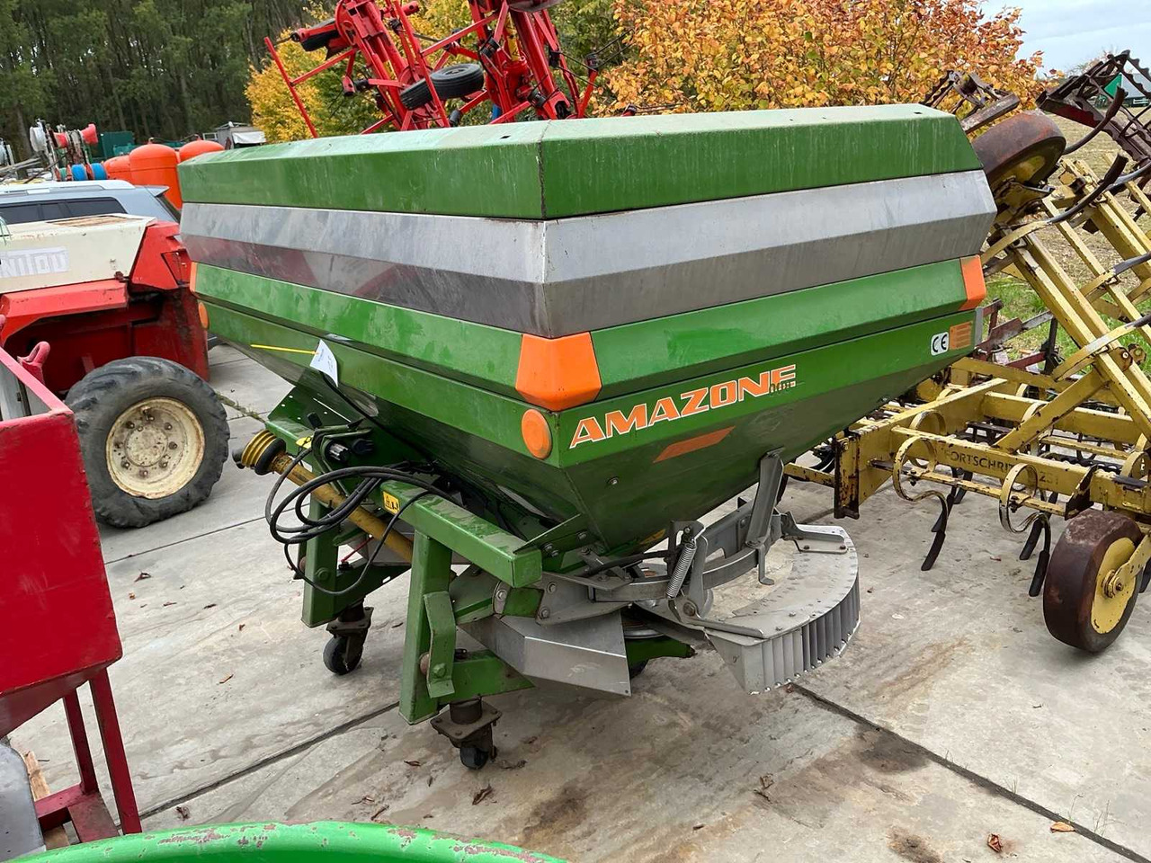 Amazonen-Werke Amazone ZA-M Compact - Esparcidor de fertilizantes: foto 1 Amazonen-Werke Amazone ZA-M Compact - Esparcidor de fertilizantes: foto 1