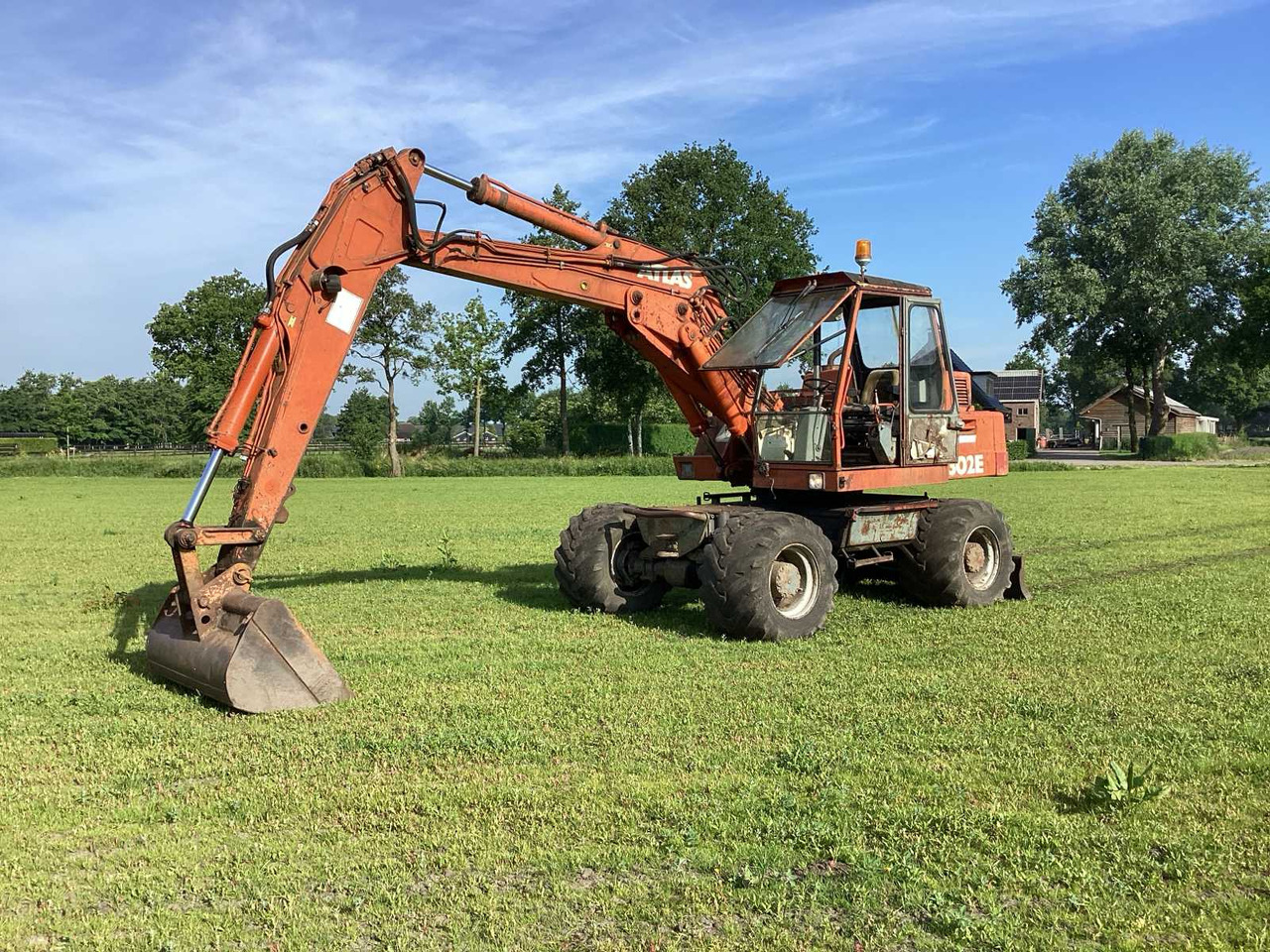 Atlas AB 1302 E - Excavadora de ruedas: foto 1 Atlas AB 1302 E - Excavadora de ruedas: foto 1