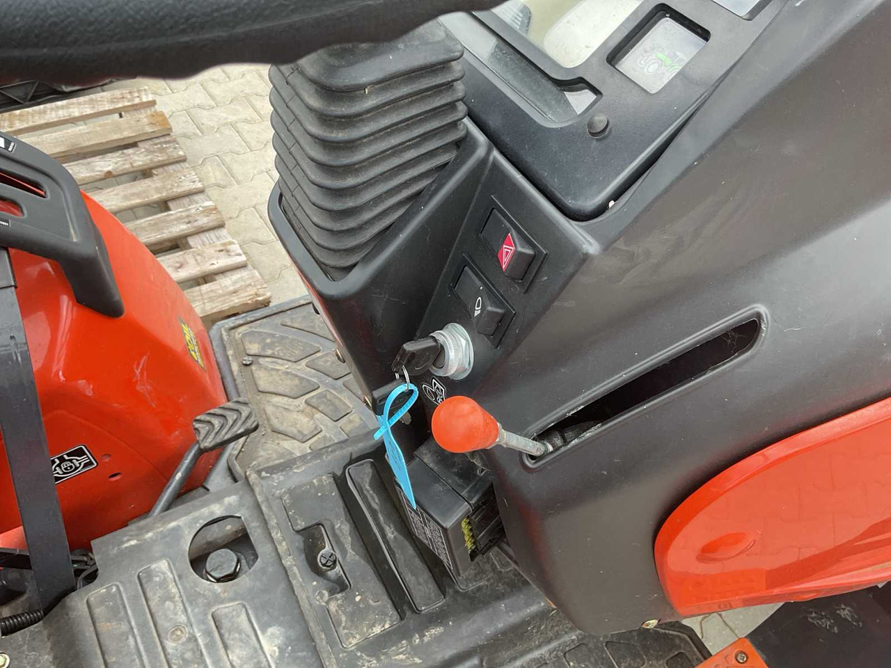 Avenger  - Mini tractor: foto 2 Avenger  - Mini tractor: foto 2