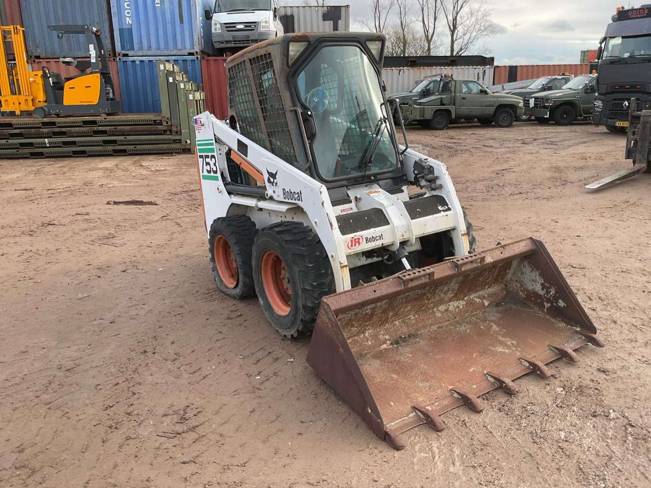 BOBCAT 753 SKID STEER LOADER - Minicargadora de cadenas: foto 2 BOBCAT 753 SKID STEER LOADER - Minicargadora de cadenas: foto 2