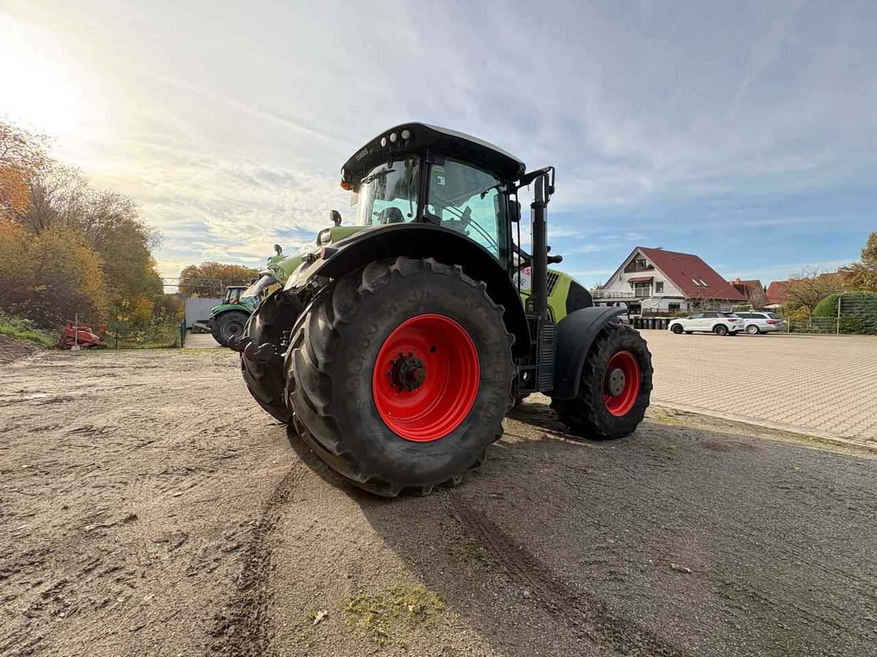 CLAAS ARION 850 C-MATIC FARM TRACTOR WITH ALL-WHEEL DRIVE - Tractor: foto 5 CLAAS ARION 850 C-MATIC FARM TRACTOR WITH ALL-WHEEL DRIVE - Tractor: foto 5