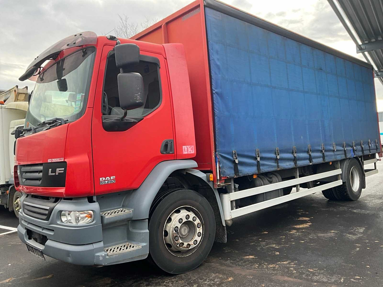 2010 DAF LF 55.250 - HYDRAULIC TAIL LIFT - 183000KM - Camión: foto 1 2010 DAF LF 55.250 - HYDRAULIC TAIL LIFT - 183000KM - Camión: foto 1
