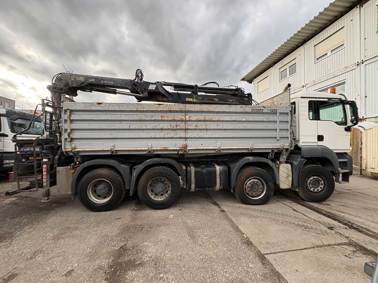 MAN TGS 35.440 8X4 BB CRANE TRUCK - Camión: foto 2 MAN TGS 35.440 8X4 BB CRANE TRUCK - Camión: foto 2