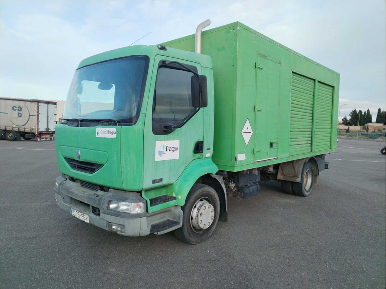 RENAULT M220.14C MAINTANCE TRUCK - 2002 - Camión: foto 1 RENAULT M220.14C MAINTANCE TRUCK - 2002 - Camión: foto 1
