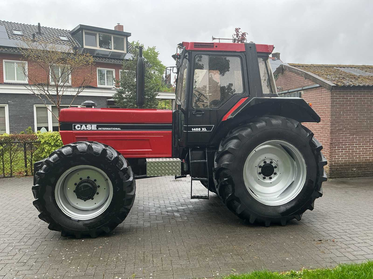 Case International 1455XL - Tractor: foto 2 Case International 1455XL - Tractor: foto 2