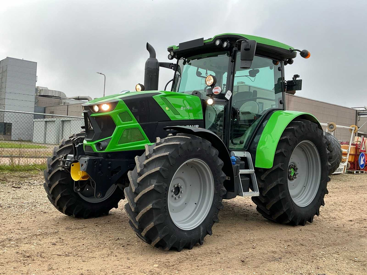 Deutz-Fahr 6115C - Tractor: foto 1 Deutz-Fahr 6115C - Tractor: foto 1