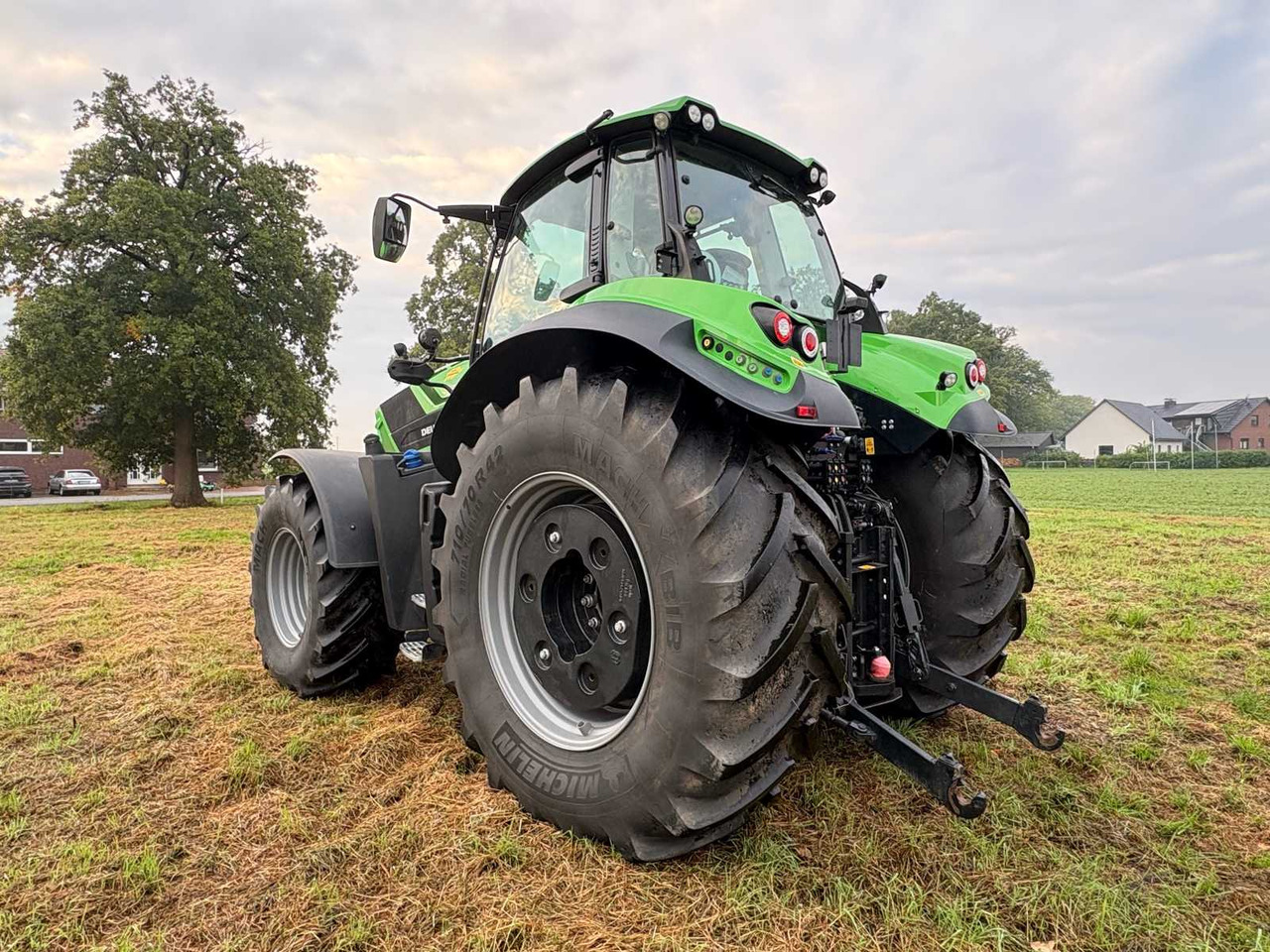 Deutz-Fahr 8280 TTV - Tractor: foto 2 Deutz-Fahr 8280 TTV - Tractor: foto 2
