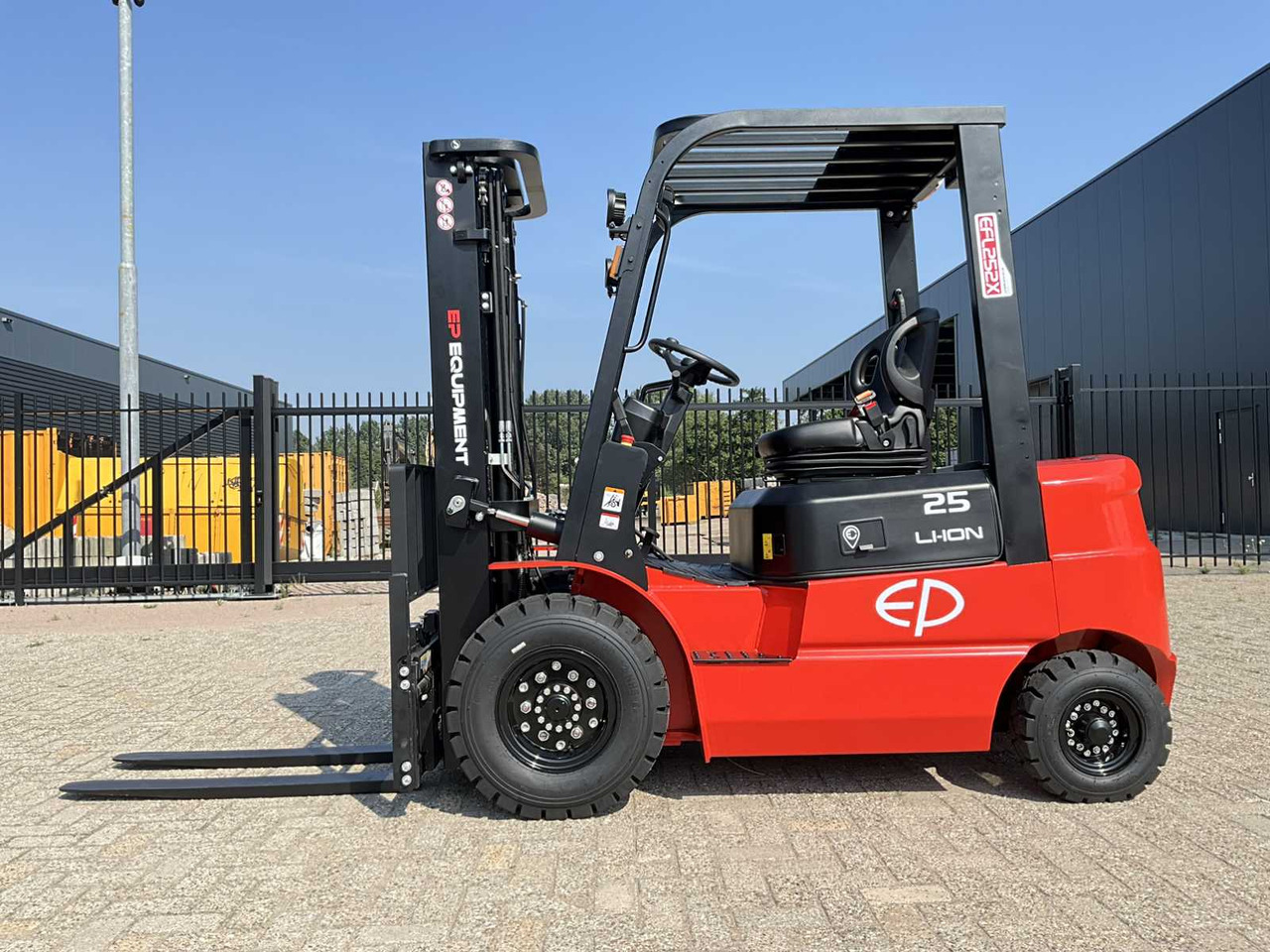 EP - 2025 - EFL 252 XS - FORKLIFT TRUCK - Carretilla elevadora: foto 1 EP - 2025 - EFL 252 XS - FORKLIFT TRUCK - Carretilla elevadora: foto 1