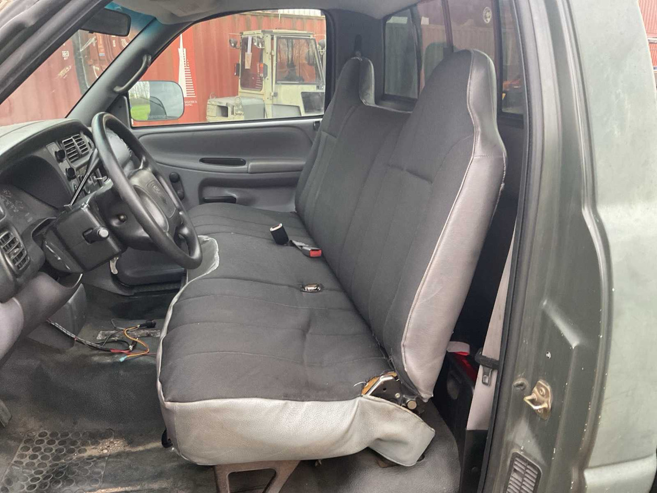 2000 DODGE 2500 RAM AIRCRAFT TUG - Furgoneta: foto 5 2000 DODGE 2500 RAM AIRCRAFT TUG - Furgoneta: foto 5