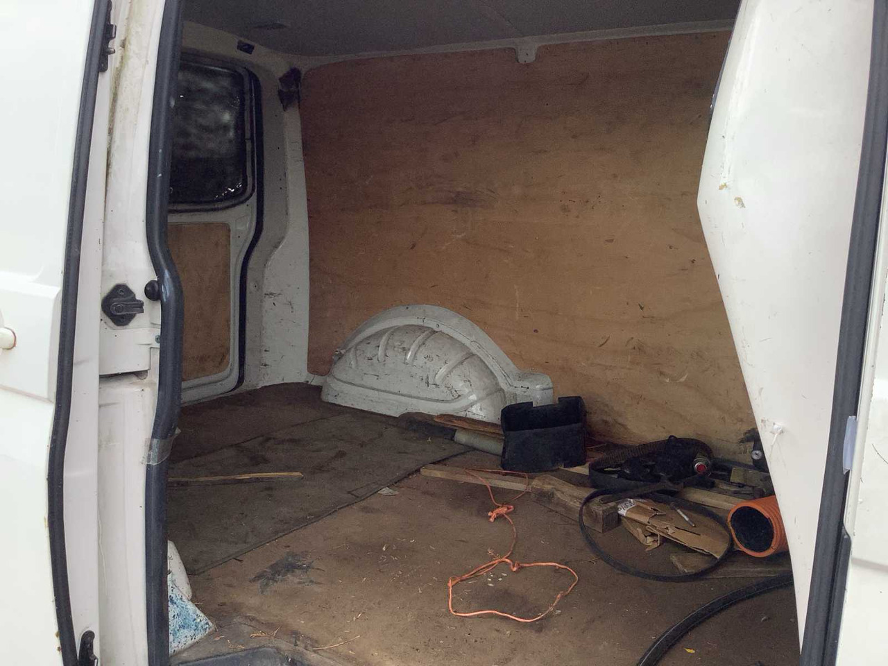 2007 - VOLKSWAGEN - TRANSPORTER - 1.9 TDI 300 T800 - COMMERCIAL VEHICLE - Furgoneta: foto 5 2007 - VOLKSWAGEN - TRANSPORTER - 1.9 TDI 300 T800 - COMMERCIAL VEHICLE - Furgoneta: foto 5