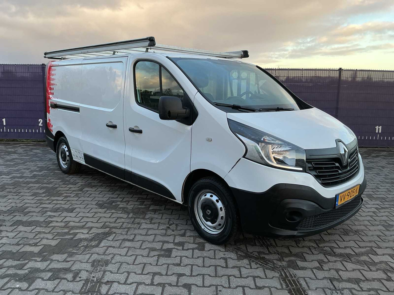 2016 - RENAULT - TRAFIC - 1.6 DCI T29 L2H1 COM - COMMERCIAL VEHICLE - Furgoneta: foto 2 2016 - RENAULT - TRAFIC - 1.6 DCI T29 L2H1 COM - COMMERCIAL VEHICLE - Furgoneta: foto 2