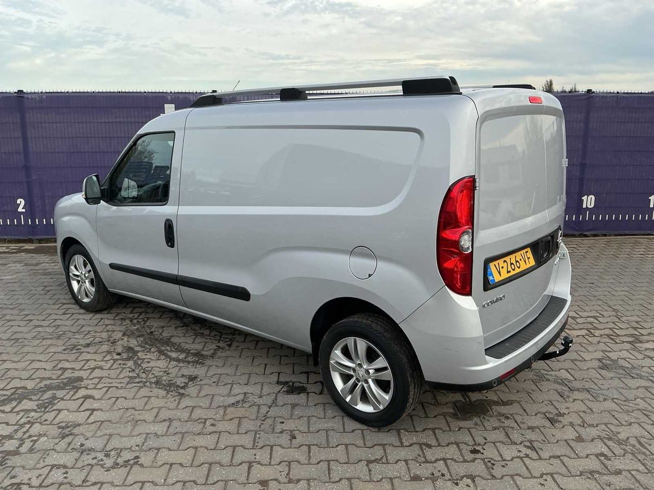 2018 - OPEL - COMBO - 1.3 CDTI L2H1 SPORT - COMMERCIAL VEHICLE - Furgoneta: foto 3 2018 - OPEL - COMBO - 1.3 CDTI L2H1 SPORT - COMMERCIAL VEHICLE - Furgoneta: foto 3