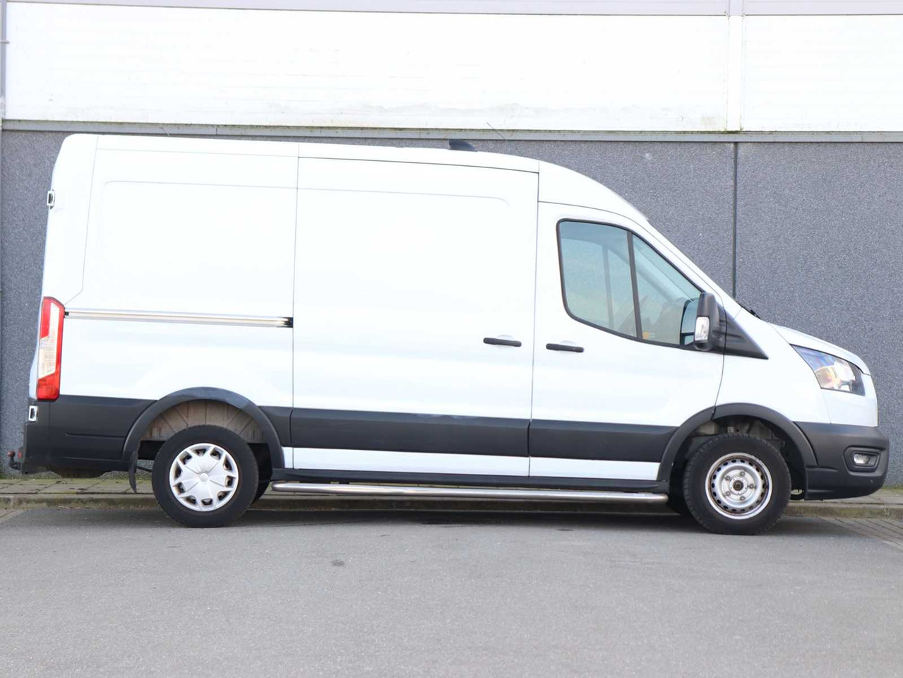 FORD TRANSIT 290 2.0 TDCI L2H2 TREND VAN | VRF-27-T - Furgoneta: foto 5 FORD TRANSIT 290 2.0 TDCI L2H2 TREND VAN | VRF-27-T - Furgoneta: foto 5