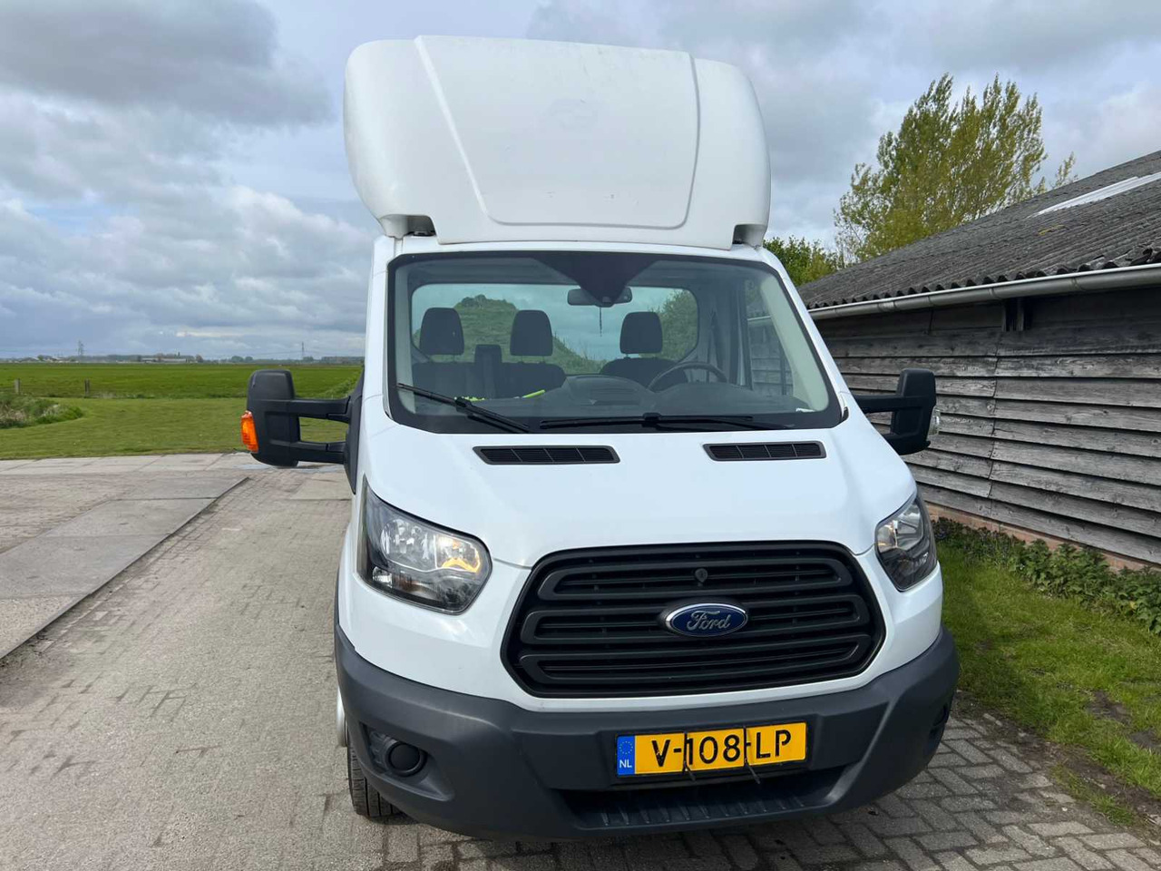 FORD - TRANSIT - 350 2.0 TDCI L2H1 - AMBIENTE - BE TRACTOR/ SEMI-TRAILER TRACTOR - COMMERCIAL VEHICLE - 2018 - Furgoneta: foto 4 FORD - TRANSIT - 350 2.0 TDCI L2H1 - AMBIENTE - BE TRACTOR/ SEMI-TRAILER TRACTOR - COMMERCIAL VEHICLE - 2018 - Furgoneta: foto 4