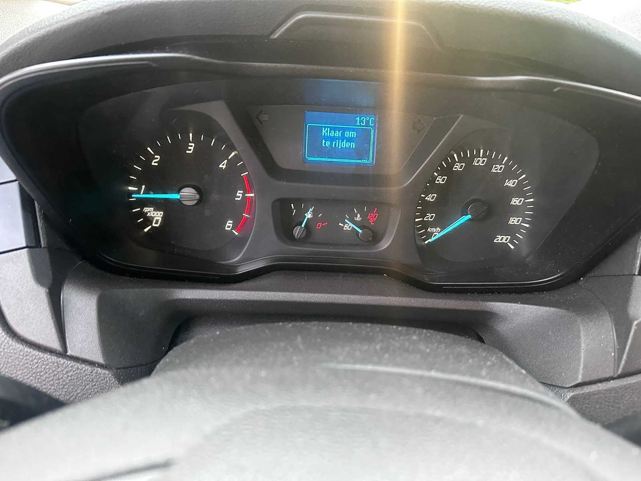 FORD - TRANSIT - 350 2.0 TDCI L4H1 BOX TRUCK WITH TAIL LIFT - VLZ-32-P - Furgoneta: foto 5 FORD - TRANSIT - 350 2.0 TDCI L4H1 BOX TRUCK WITH TAIL LIFT - VLZ-32-P - Furgoneta: foto 5