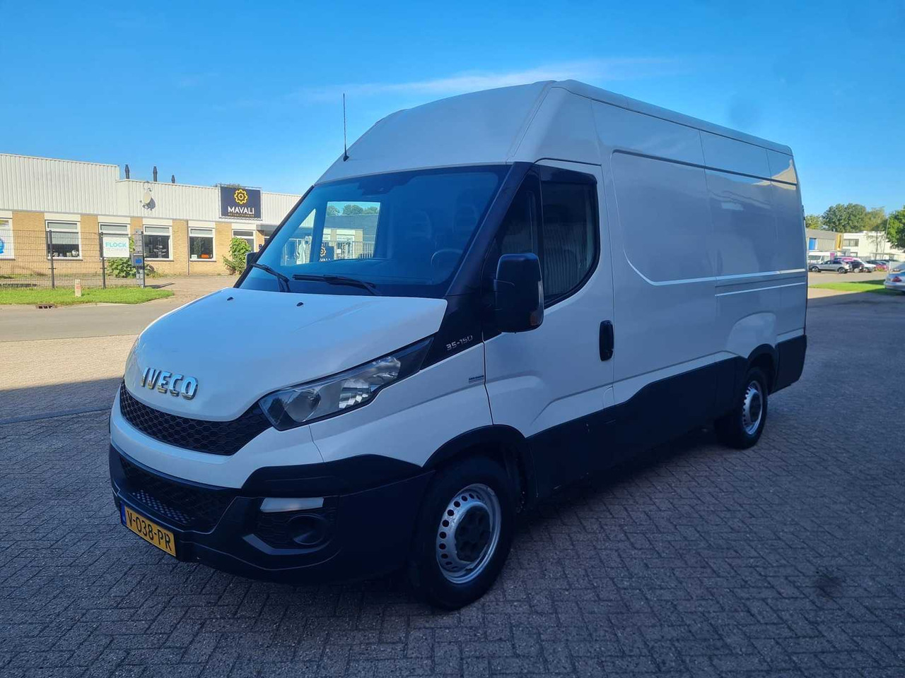 IVECO - DAILY - 35S15V 2.3 352 H2 L - V-038-PR - Furgoneta: foto 1 IVECO - DAILY - 35S15V 2.3 352 H2 L - V-038-PR - Furgoneta: foto 1
