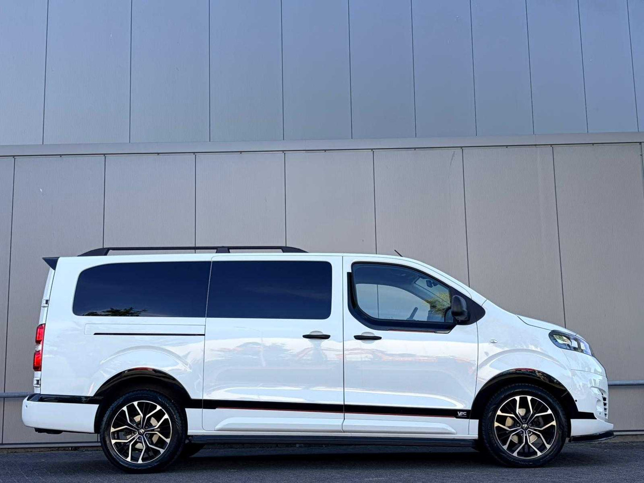 OPEL - VIVARO - VPC PACKAGE - 2.0 CDTI L2H1 EDIT. - VGP-45-B - Furgoneta: foto 4 OPEL - VIVARO - VPC PACKAGE - 2.0 CDTI L2H1 EDIT. - VGP-45-B - Furgoneta: foto 4