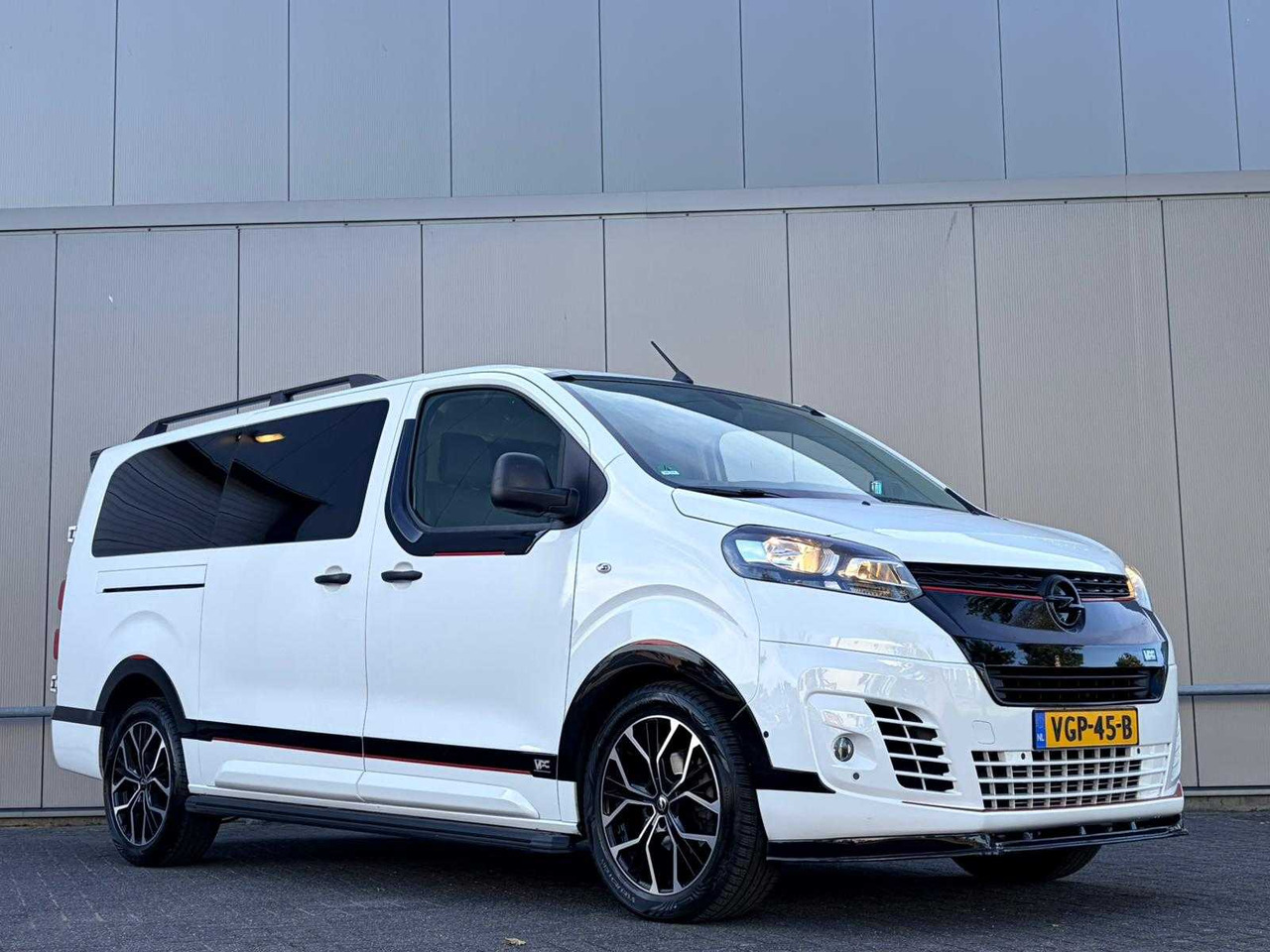 OPEL - VIVARO - VPC PACKAGE - 2.0 CDTI L2H1 EDIT. - VGP-45-B - Furgoneta: foto 3 OPEL - VIVARO - VPC PACKAGE - 2.0 CDTI L2H1 EDIT. - VGP-45-B - Furgoneta: foto 3