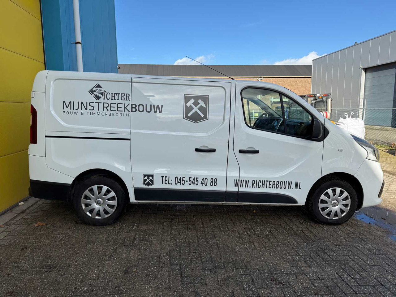 RENAULT - TRAFIC - 1.6 DCI T27 L1H1 COM YEAR: 2019 V-869-ZT - Furgoneta: foto 3 RENAULT - TRAFIC - 1.6 DCI T27 L1H1 COM YEAR: 2019 V-869-ZT - Furgoneta: foto 3