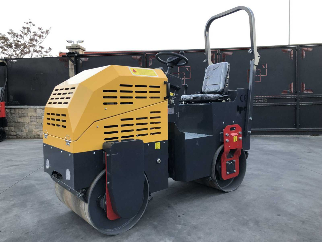 HT1000 Vibratory Roller - Compactador: foto 1 HT1000 Vibratory Roller - Compactador: foto 1