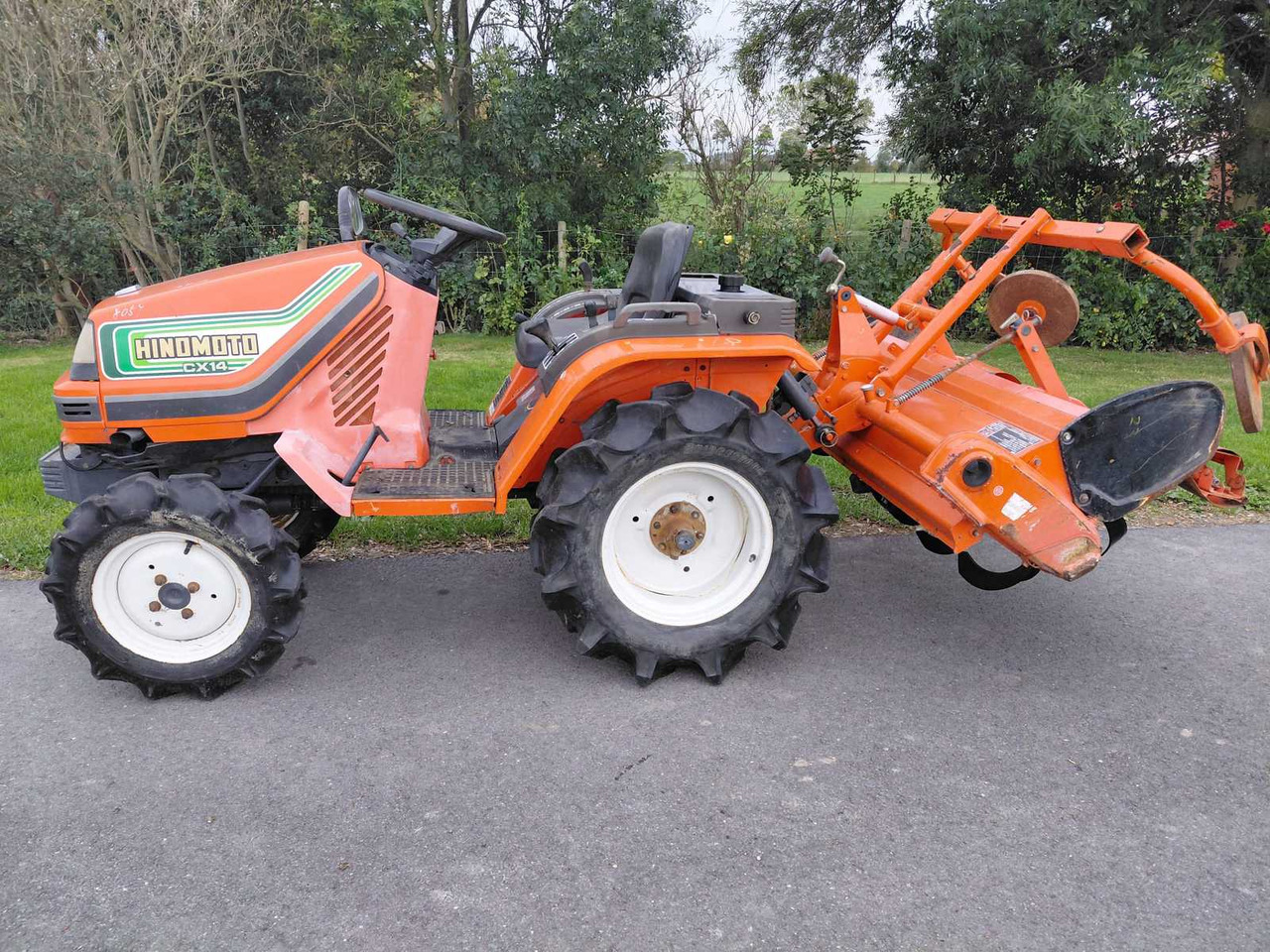 Hinomoto C14 - Mini tractor: foto 4 Hinomoto C14 - Mini tractor: foto 4