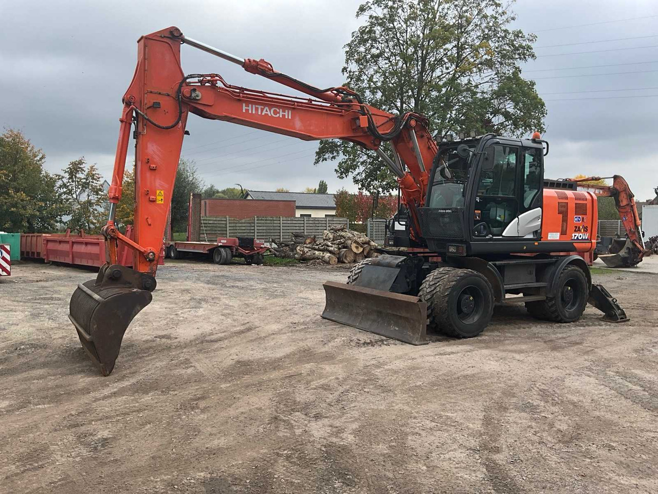 Hitachi ZAXIS 170W-6 - Excavadora de ruedas: foto 1 Hitachi ZAXIS 170W-6 - Excavadora de ruedas: foto 1