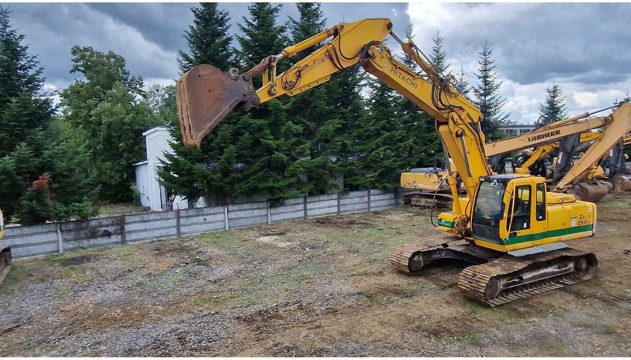 Hitachi ZX250 - Excavadora de cadenas: foto 3 Hitachi ZX250 - Excavadora de cadenas: foto 3