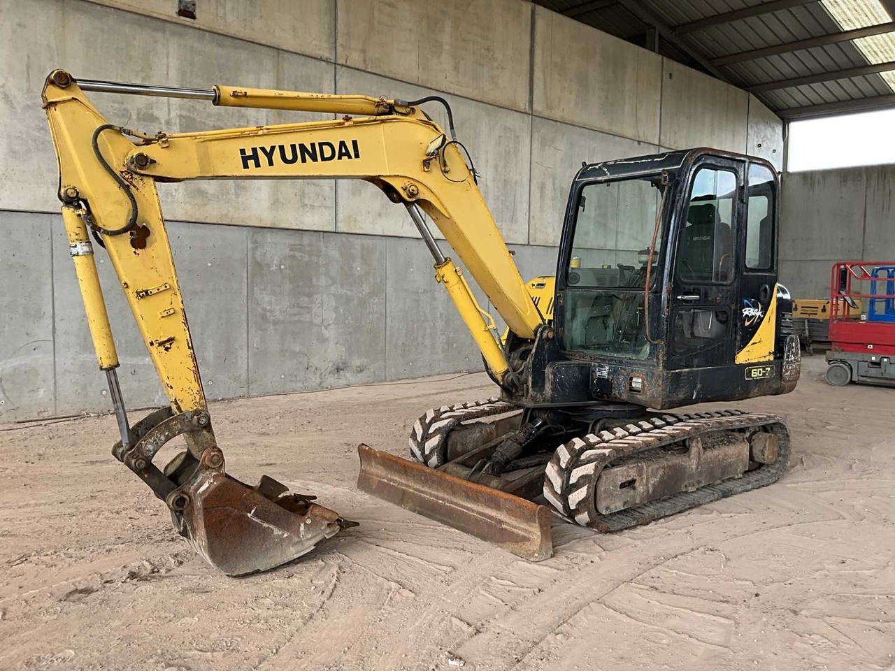 Hyundai R60-7 - Excavadora de cadenas: foto 1 Hyundai R60-7 - Excavadora de cadenas: foto 1