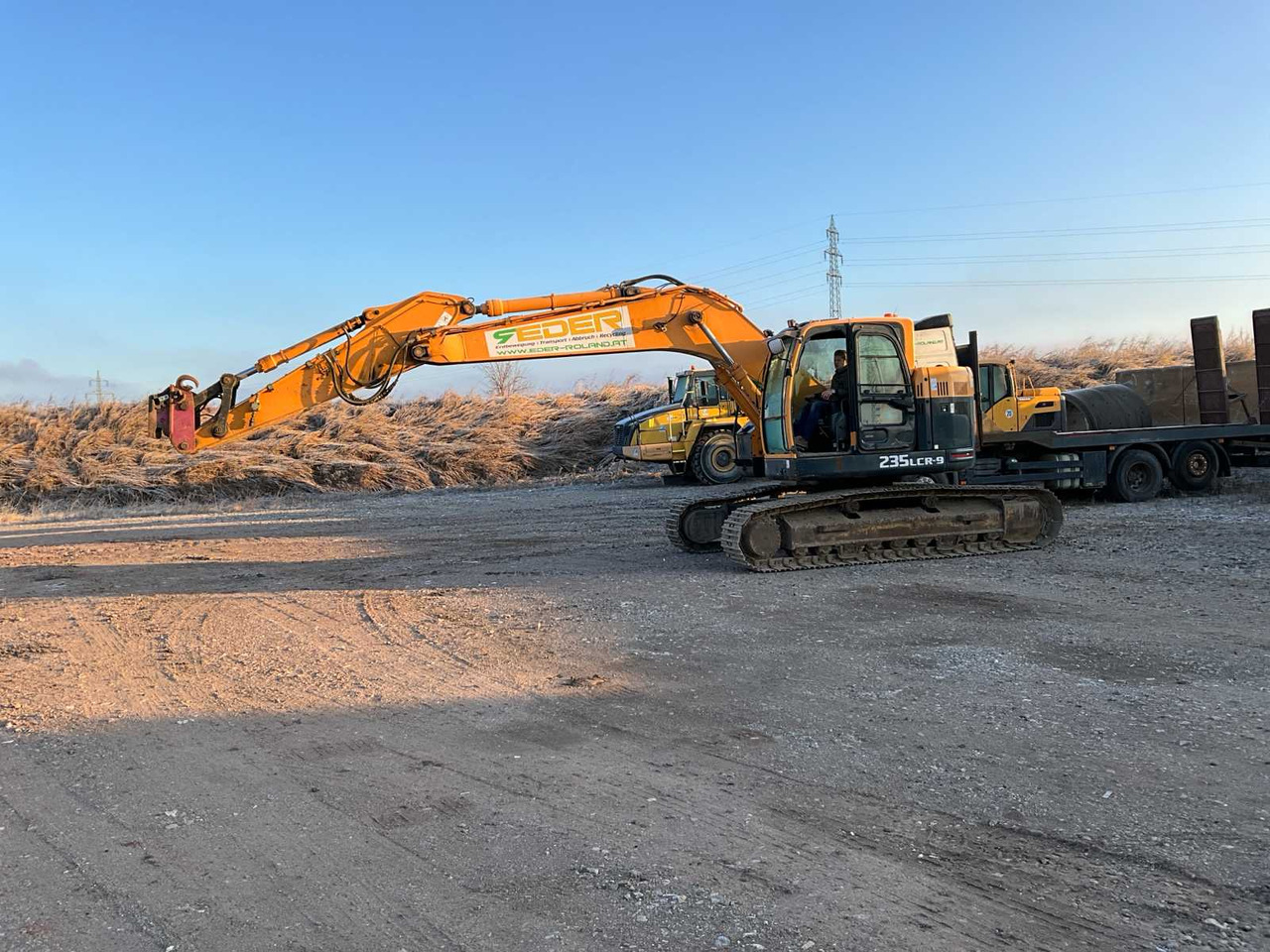 Hyundai Robex235LCR-9 - Excavadora de cadenas: foto 1 Hyundai Robex235LCR-9 - Excavadora de cadenas: foto 1