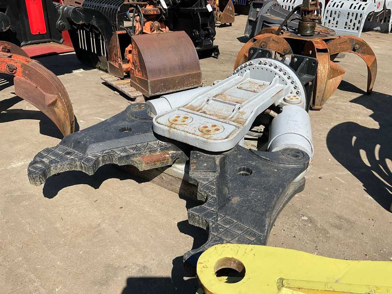 NPK SV400R Chrusher - Implemento para Maquinaria de construcción: foto 4 NPK SV400R Chrusher - Implemento para Maquinaria de construcción: foto 4