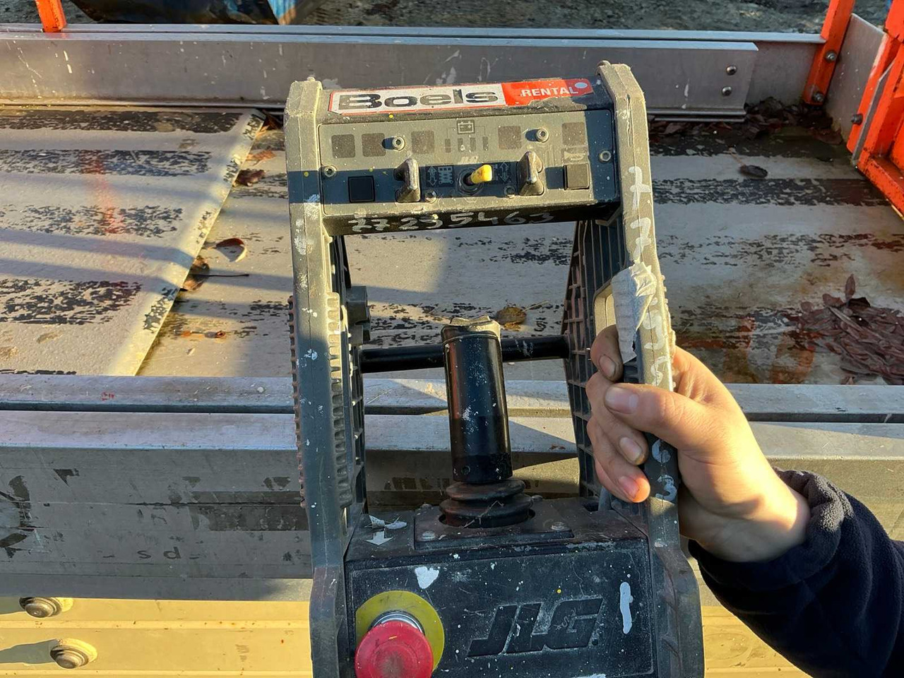 Plataforma elevadora JLG - 3246ES - AERIAL WORK PLATFORMS - 2011 (ESN11811014): foto 18