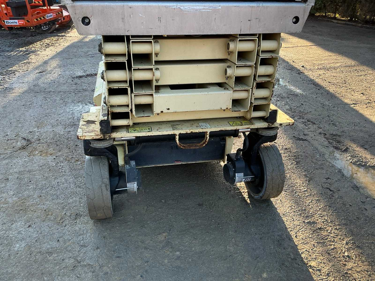 Plataforma elevadora JLG - 3246ES - AERIAL WORK PLATFORMS - 2011 (ESN11811014): foto 6