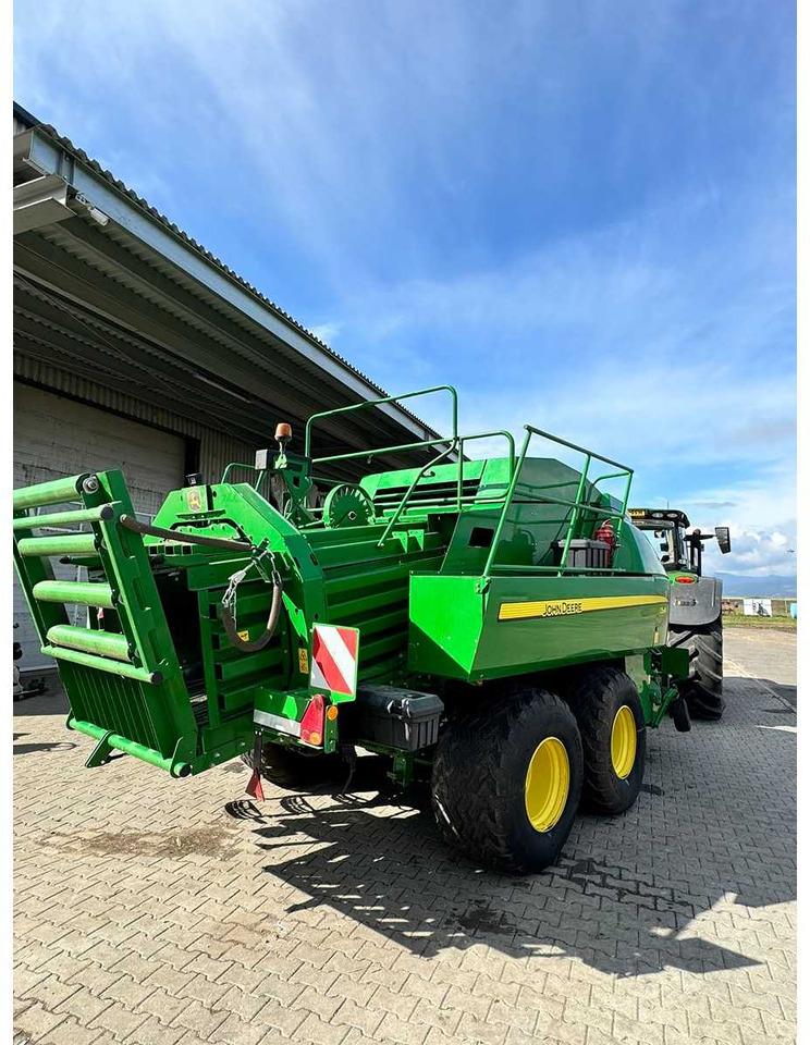 JOHN DEERE L1534P - Empacadora de pacas cuadradas: foto 2 JOHN DEERE L1534P - Empacadora de pacas cuadradas: foto 2