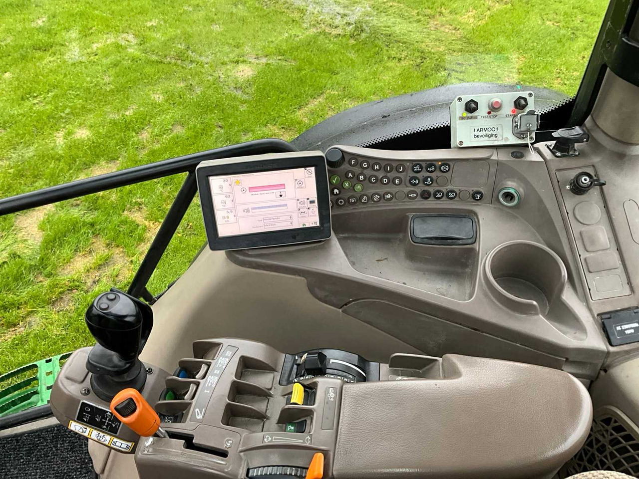 Tractor John Deere 6150R Autopower: foto 38