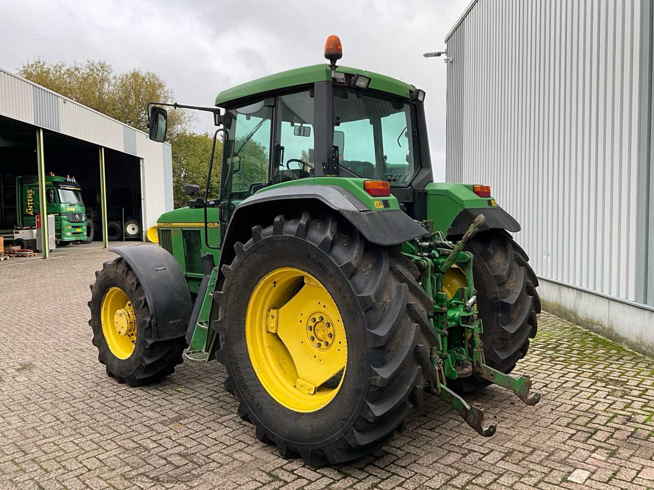 John Deere 6900 - Tractor: foto 2 John Deere 6900 - Tractor: foto 2