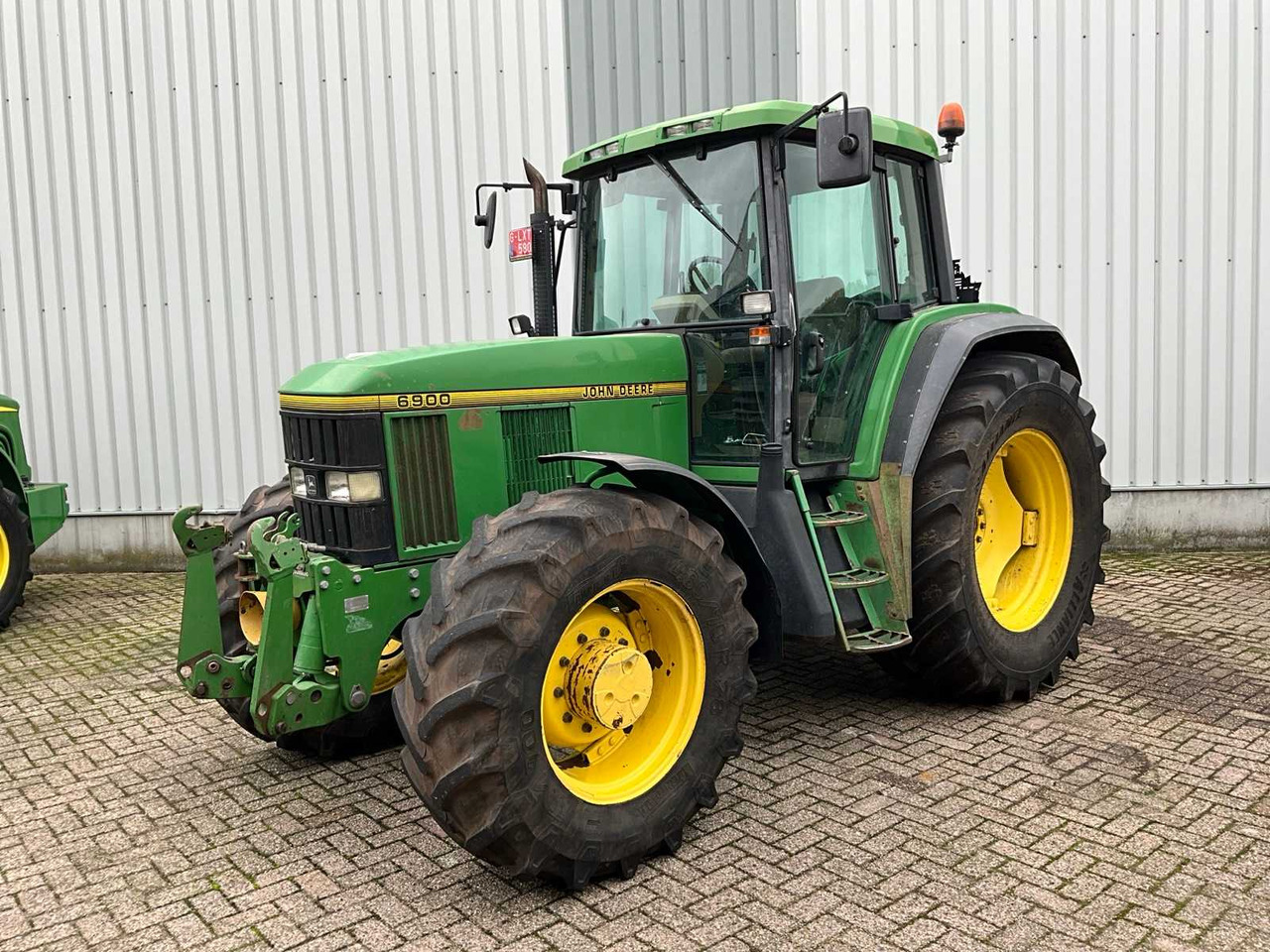 John Deere 6900 - Tractor: foto 1 John Deere 6900 - Tractor: foto 1