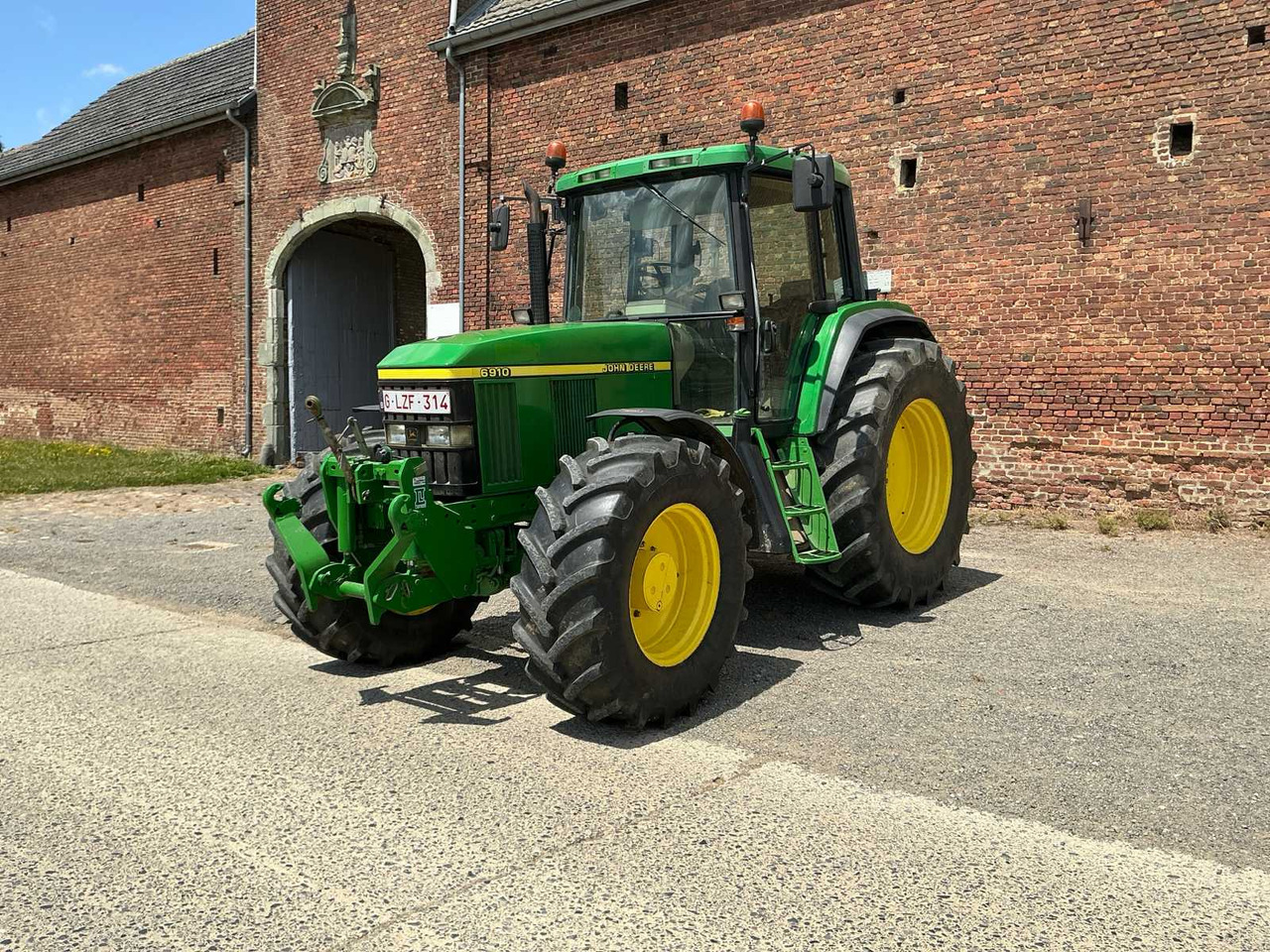 John Deere 6910 AS - Tractor: foto 1 John Deere 6910 AS - Tractor: foto 1