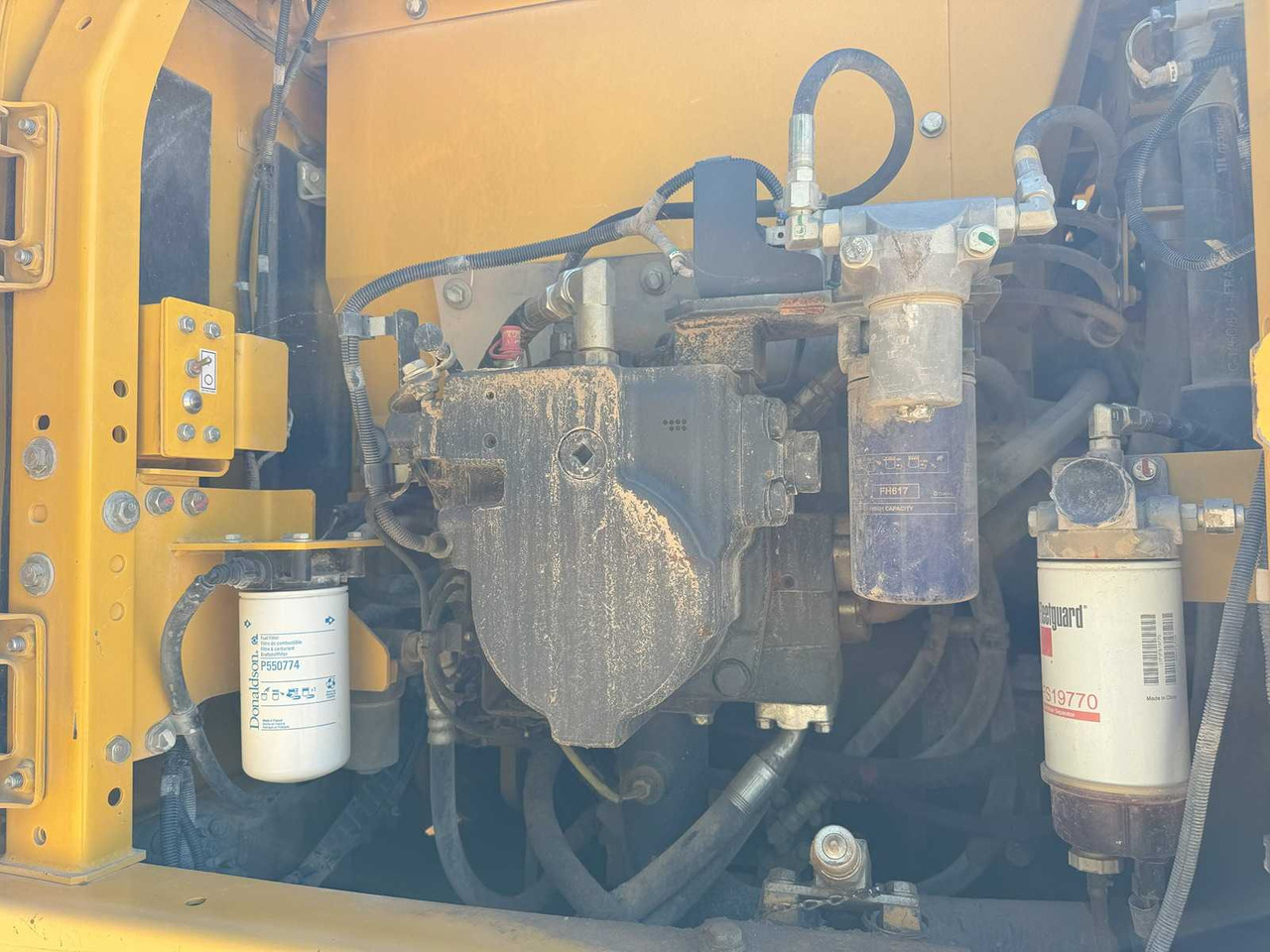 Excavadora KOMATSU - 2017 - HB215LC-2 - CRAWLER EXCAVATOR: foto 18