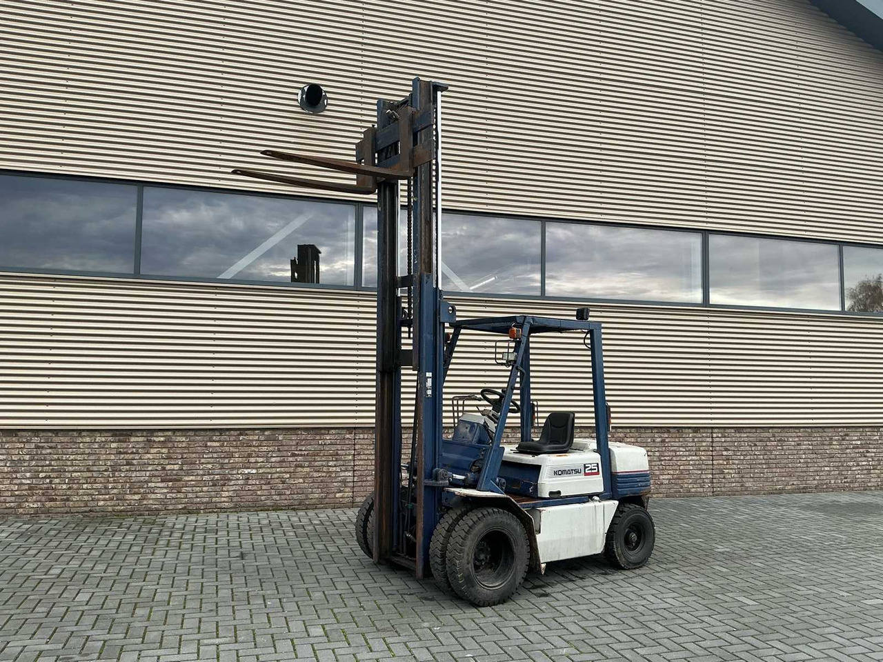 KOMATSU 25 FORKLIFT - Carretilla elevadora: foto 3 KOMATSU 25 FORKLIFT - Carretilla elevadora: foto 3